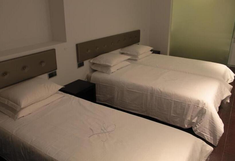 スタンダードルーム, Lazza