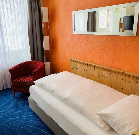 חדר סטנדרט יחיד, Maria