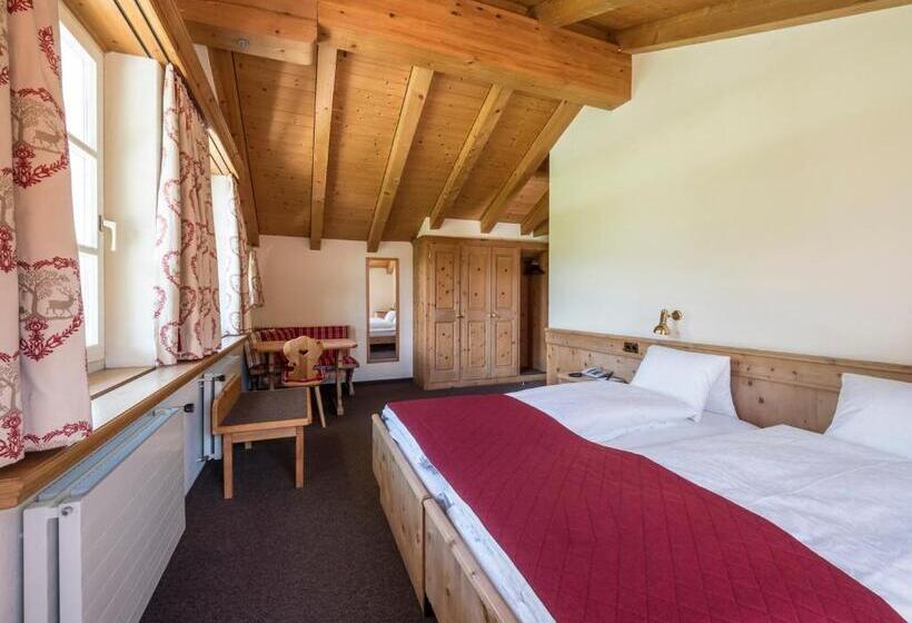 סוויטת ג'וניור, Maria