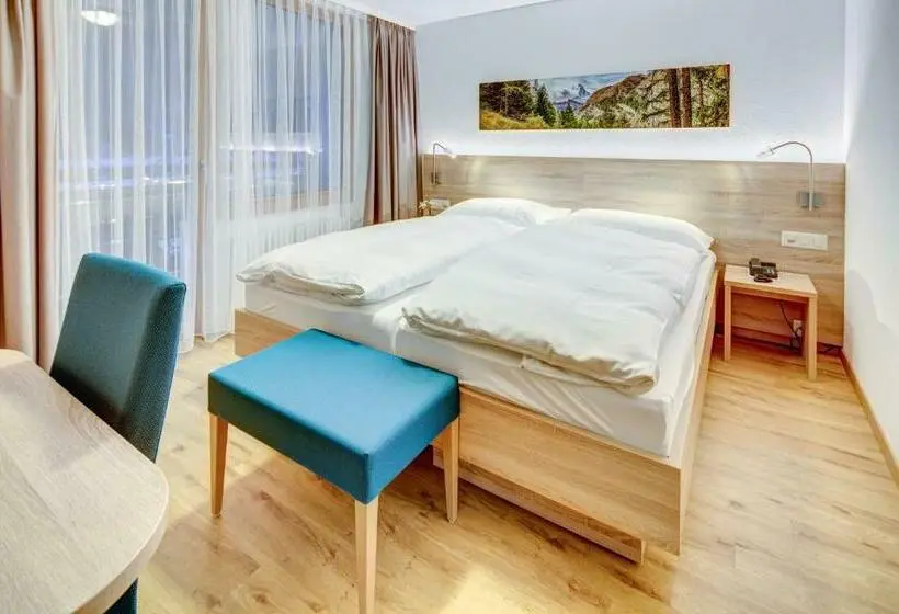Standard-huone, Matterhorn Inn