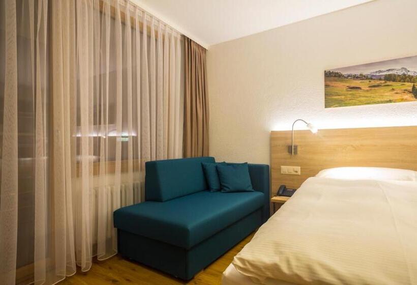 스탠다드 트리플 룸, Matterhorn Inn