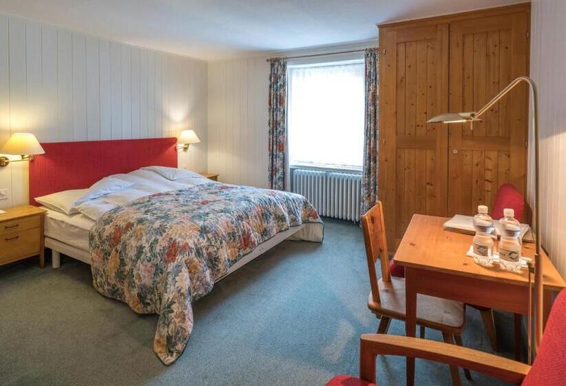 スタンダードルーム, Post