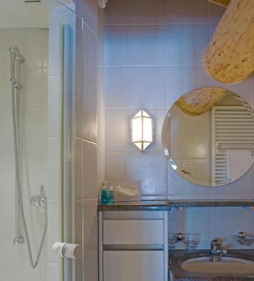 スーペリアールーム, Post