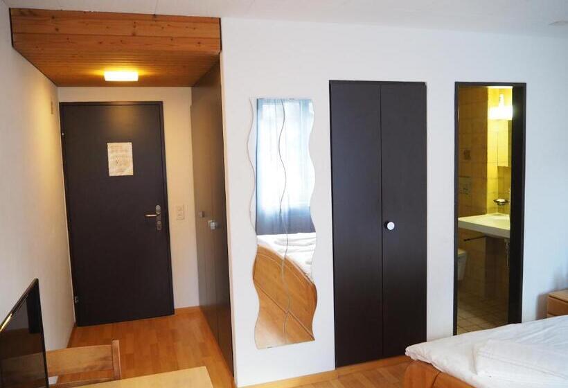 Pokój Standard, Stadthof Glarus