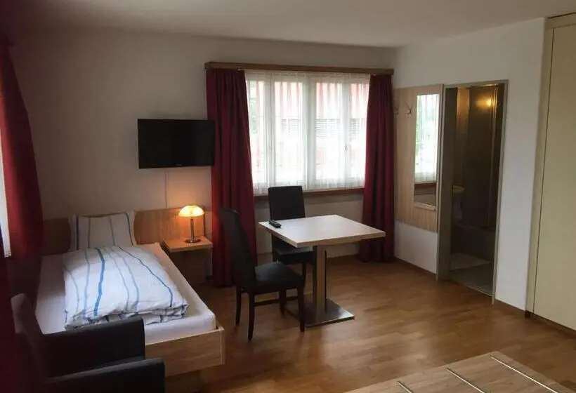 Standard Kolmen Hengen Huone, Schützenhaus