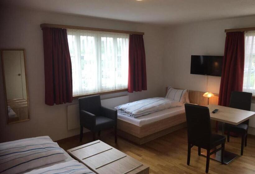 スタンダードトリプルルーム, Schützenhaus