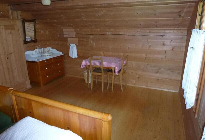 Standard Trippelrum Delat Badrum, Waldrand