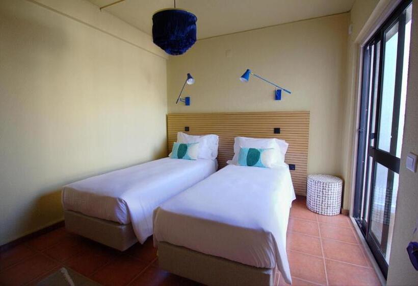 Pokój Standard z Tarasem, Wot Sintra Ocean