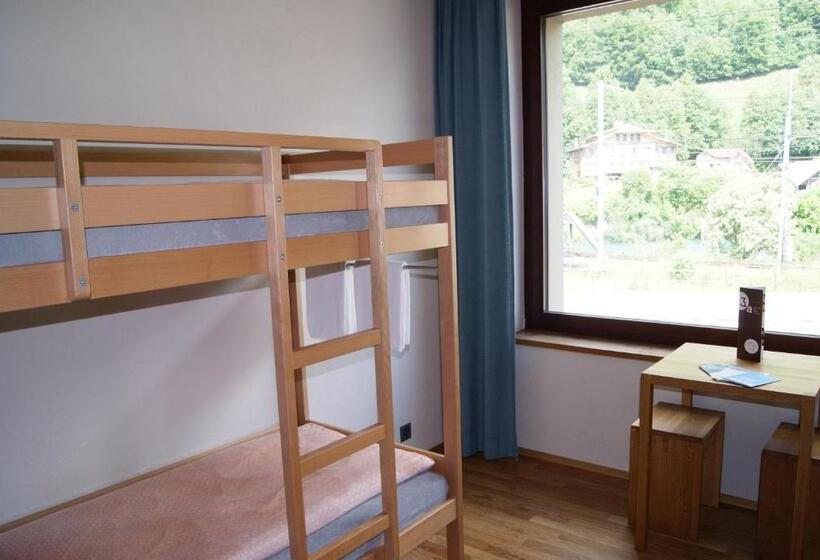 Кровать в Общей Комнате, Interlaken Youth Hostel