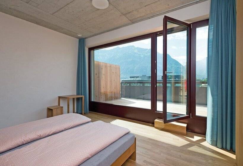 Номер Стандарт с Балконом, Interlaken Youth Hostel