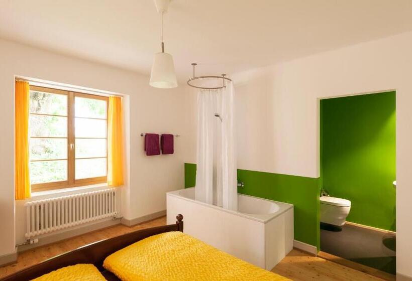 Номер Стандарт, Kulturhotel Guggenheim