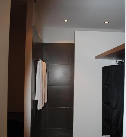 חדר סטנדרט מותאם לאדם עם מוגבלויות, Du Soleil