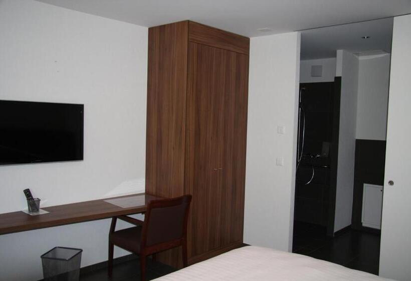 חדר סטנדרט מותאם לאדם עם מוגבלויות, Du Soleil