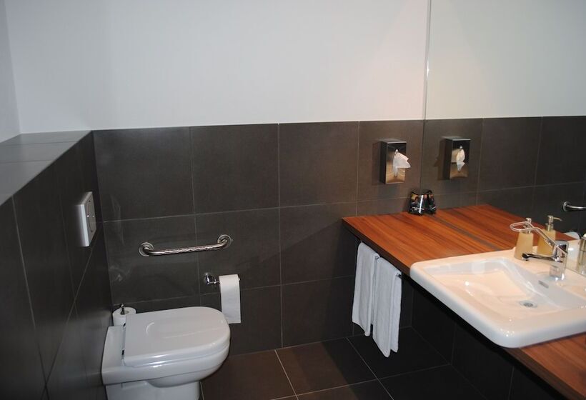 חדר סטנדרט מותאם לאדם עם מוגבלויות, Du Soleil