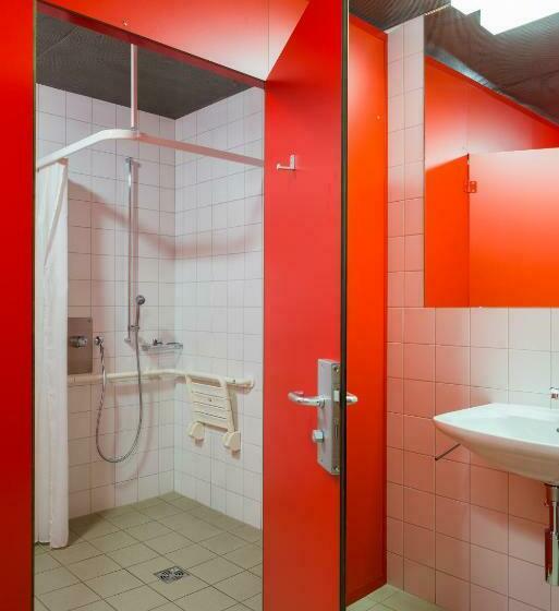 Standard 4 Pers. Værelse Delt Badeværelse, Pontresina Youth Hostel