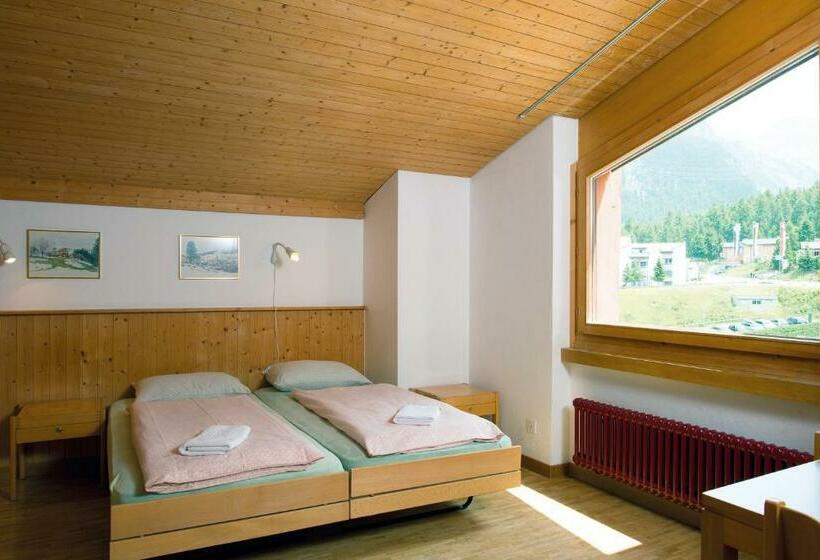 Standard Værelse Delt Badeværelse, Pontresina Youth Hostel