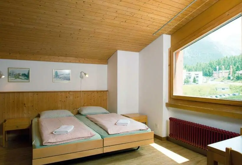 Standard-huone Jaettu Kylpyhuone, Pontresina Youth Hostel