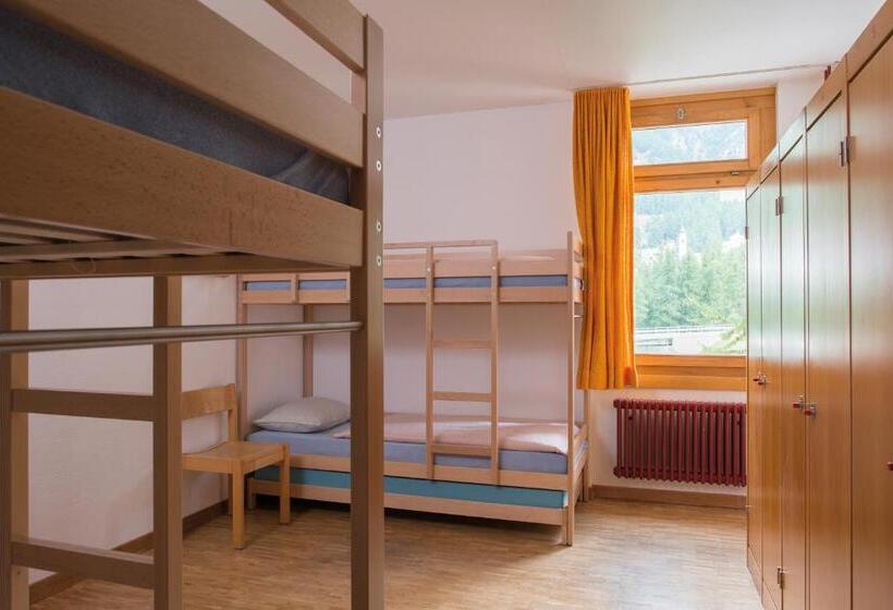 Standard Værelse Delt Badeværelse, Pontresina Youth Hostel