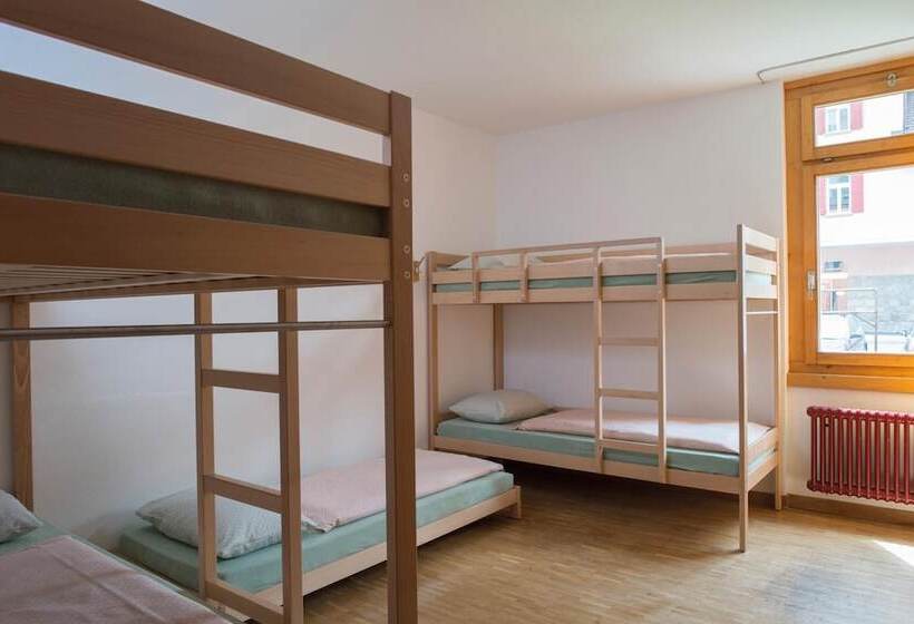 Номер Стандарт Четырехместный Совместный Санузел, Pontresina Youth Hostel