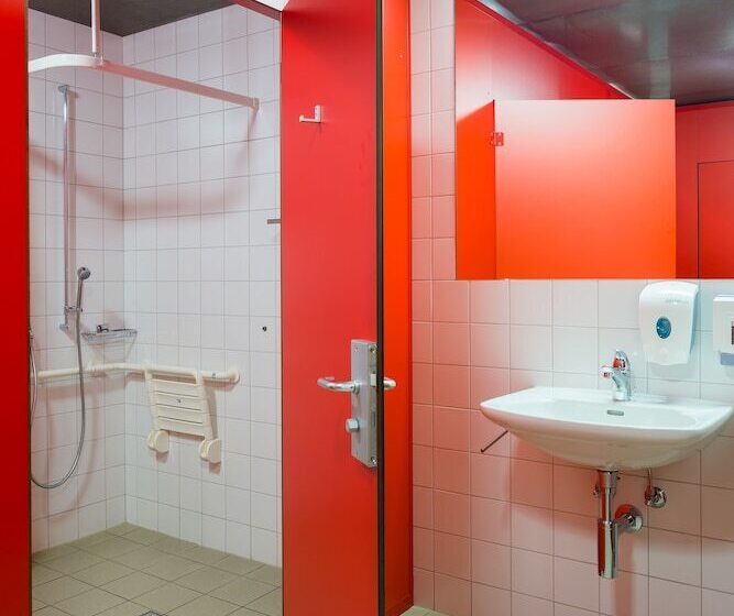 غرفة قياسية رباعية حمام مشترك, Pontresina Youth Hostel