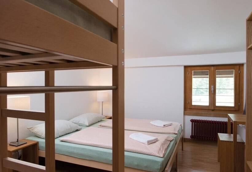 غرفة قياسية رباعية حمام مشترك, Pontresina Youth Hostel
