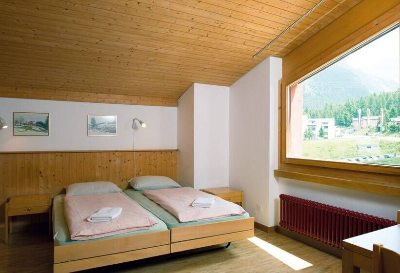 Standard Værelse Delt Badeværelse, Pontresina Youth Hostel