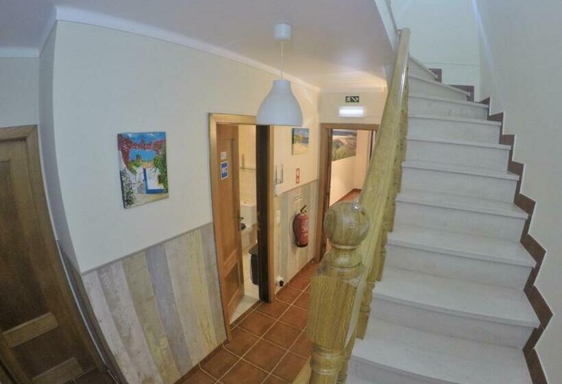 Номер Стандарт Совместная Ванная, Supertubos Beach Hostel