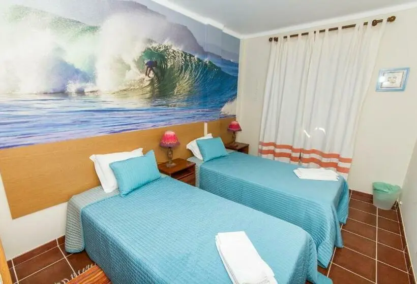 Standard-huone Jaettu Kylpyhuone, Supertubos Beach Hostel