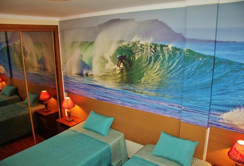 Номер Стандарт Совместная Ванная, Supertubos Beach Hostel