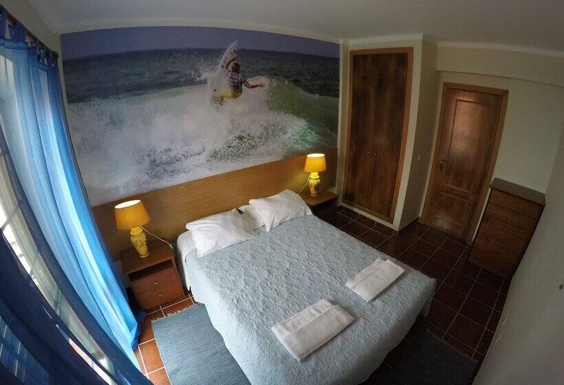 Номер Стандарт Совместная Ванная, Supertubos Beach Hostel