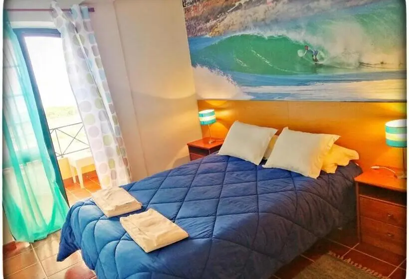 Standard-huone Merinäkymä Parveke, Supertubos Beach Hostel