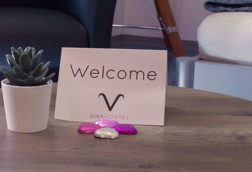 غرفة قياسية رباعية, Viva Hostel