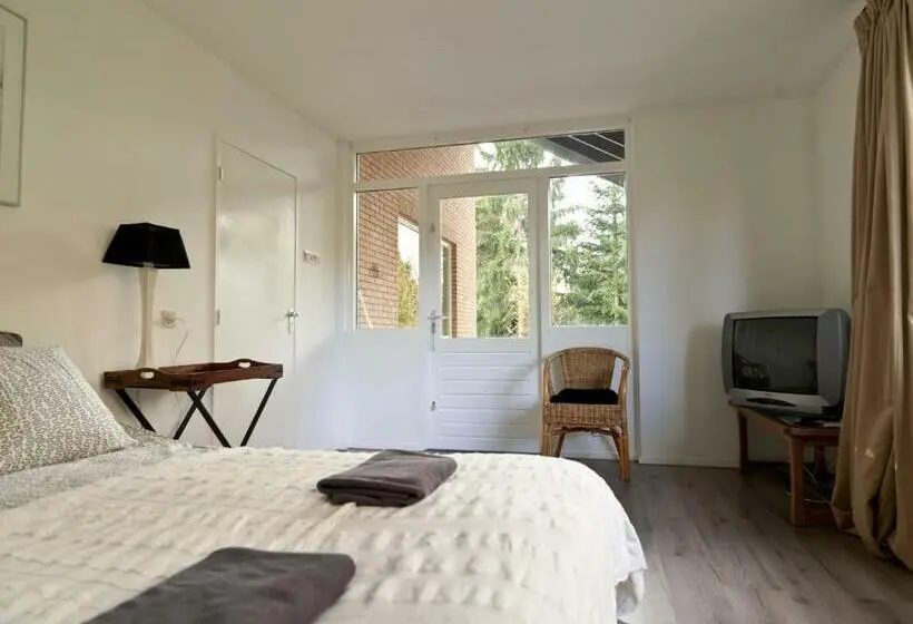 Huoneisto 1 Makuuhuone, B & B Waalre