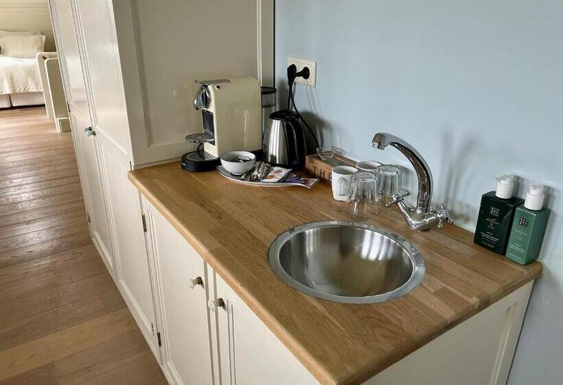 جناح ديلوكس مطل على البحر, Villa Nieuwland B&b