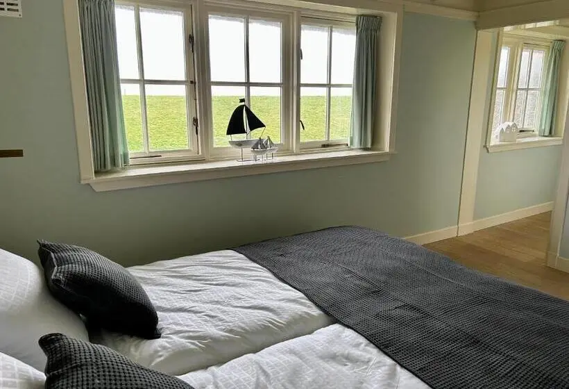 オーシャンビューデラックスルーム, Villa Nieuwland B&b