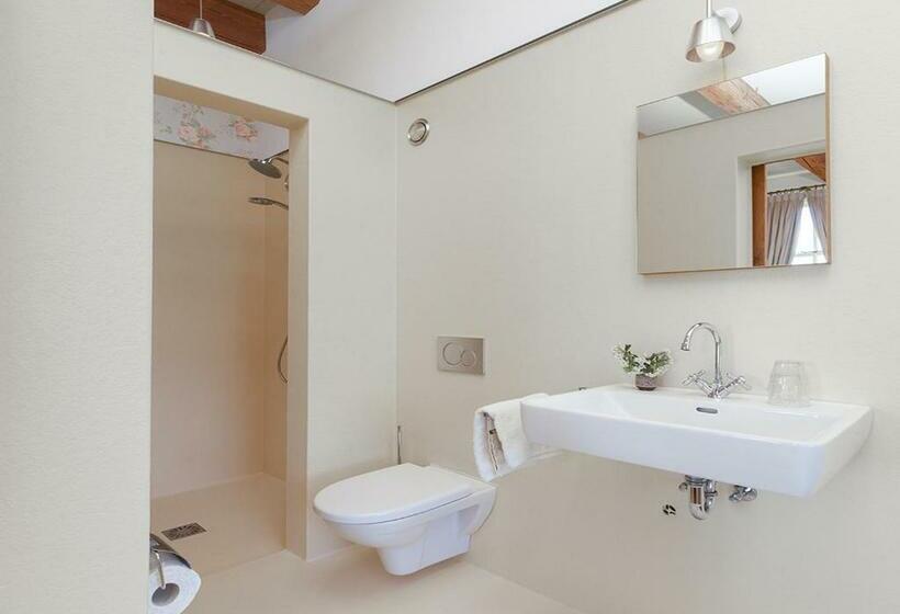 חדר דחוקס עם מיטת קינג, Bed And Breakfast Batenborg