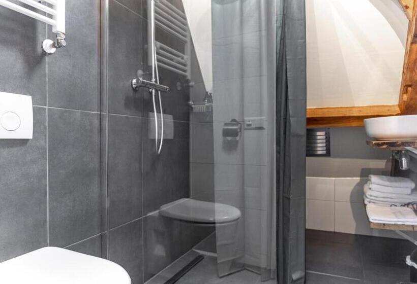 غرفة قياسية مطلة على المدينة, 1001 Nights Boutique Lofts