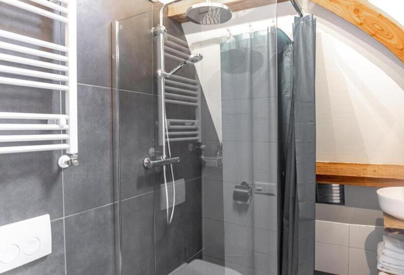 غرفة قياسية مطلة على المدينة, 1001 Nights Boutique Lofts