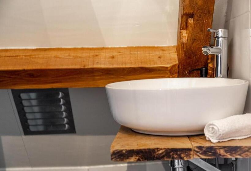 غرفة قياسية مطلة على المدينة, 1001 Nights Boutique Lofts