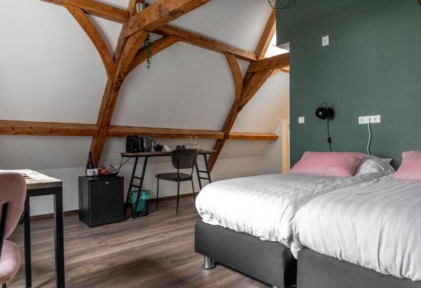 غرفة قياسية مطلة على المدينة, 1001 Nights Boutique Lofts