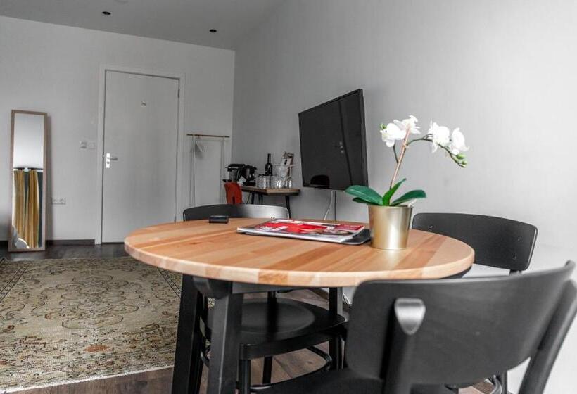 غرفة ديلوكس رباعية, 1001 Nights Boutique Lofts