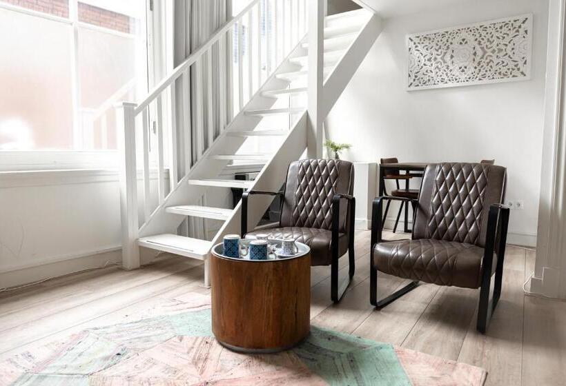 إستوديو قياسى, 1001 Nights Boutique Lofts