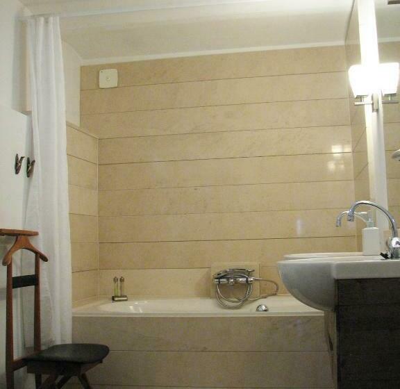 Номер Стандарт, Pluweel