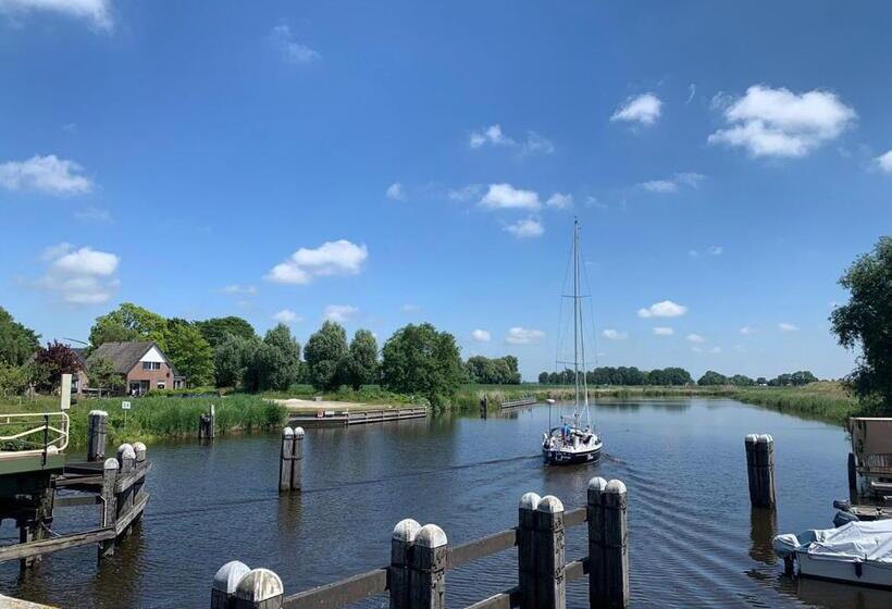 Номер Стандарт, Waddenhoes Gastenverblijven