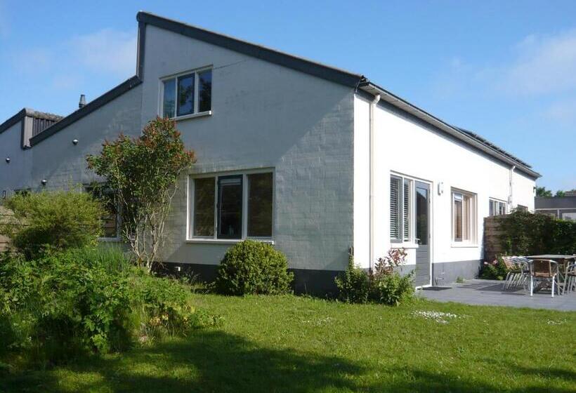 Дом 4 Спальни, Waddenhoes Gastenverblijven