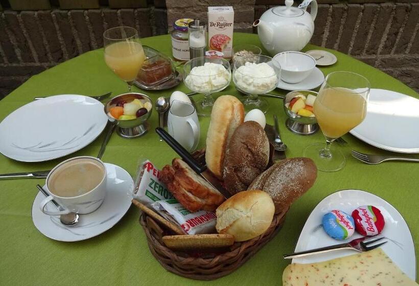 Апартаменты 1 Спальня Нижний Этаж, Bed & Breakfast Vanagt