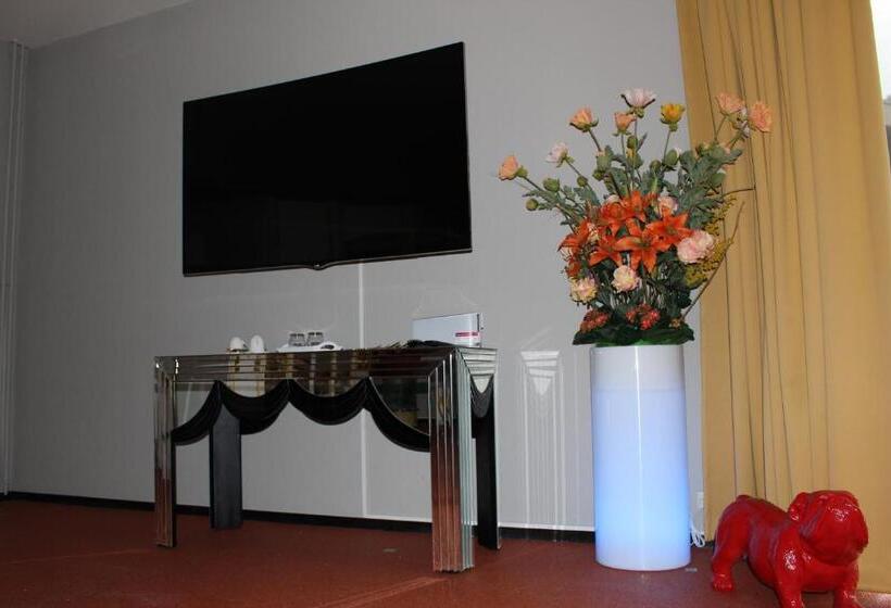 小型套房, De Elderschans