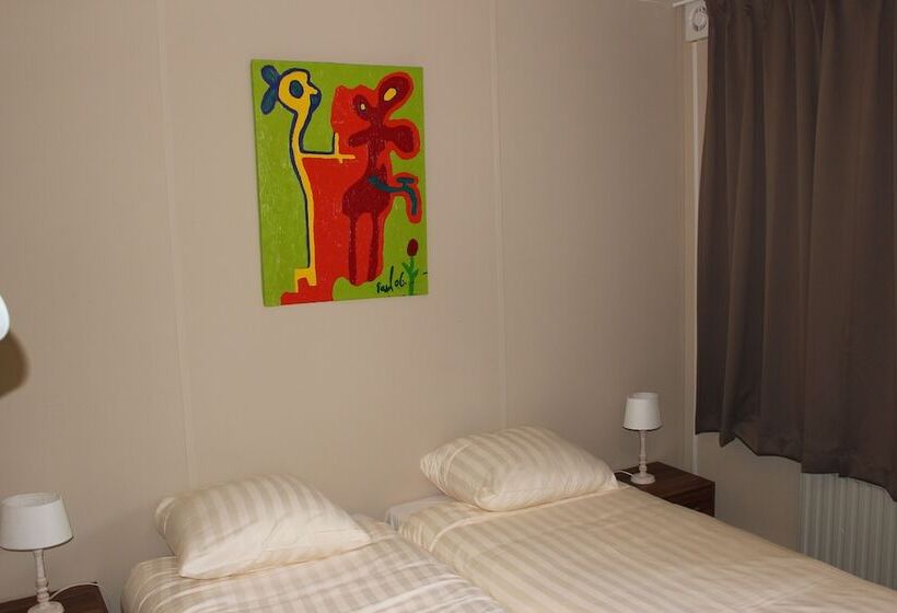 共用浴室的经济型房间, De Elderschans