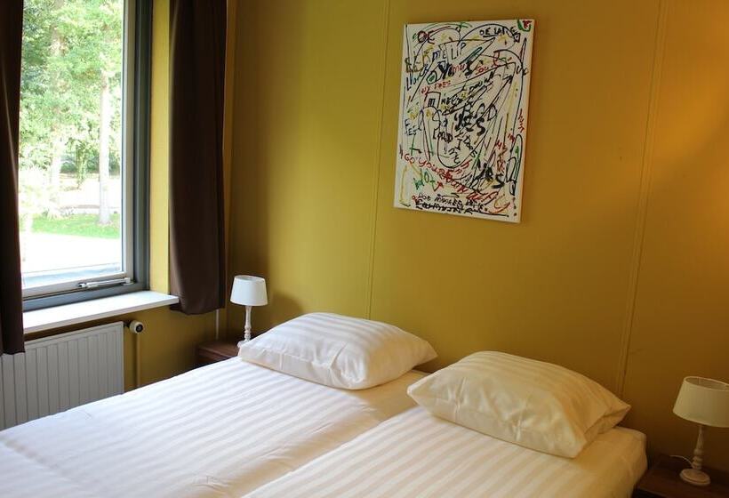 共用浴室的经济型房间, De Elderschans