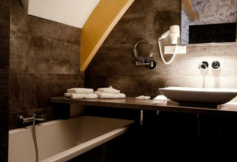 高级大房间, De Roode Schuur